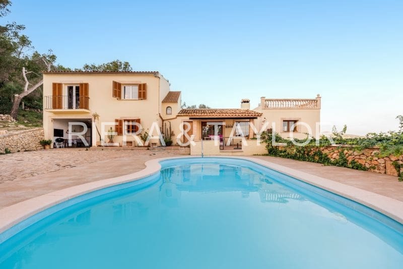 4 soveværelse Finca/Landehus til salg i Cala Murada - € 1.490.000 (Ref: 8200976)