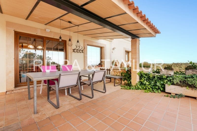 4 soveværelse Finca/Landehus til salg i Cala Murada - € 1.490.000 (Ref: 8200976)