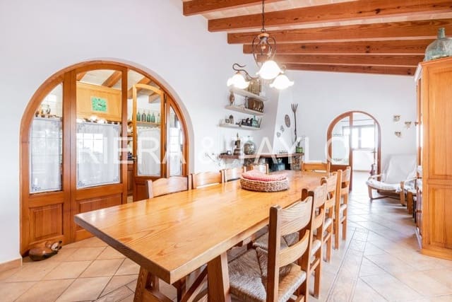 4 soveværelse Finca/Landehus til salg i Cala Murada, Manacor - € 1.490.000 (Ref: 8200976)