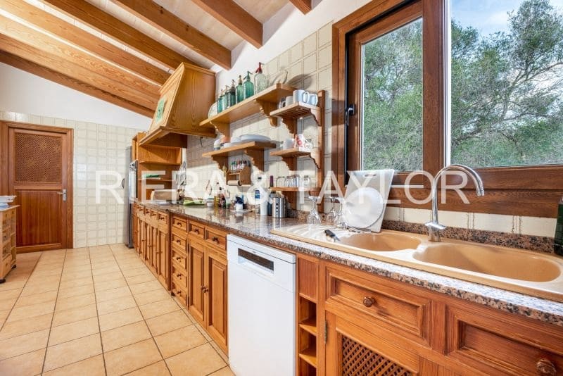 4 soveværelse Finca/Landehus til salg i Cala Murada - € 1.490.000 (Ref: 8200976)