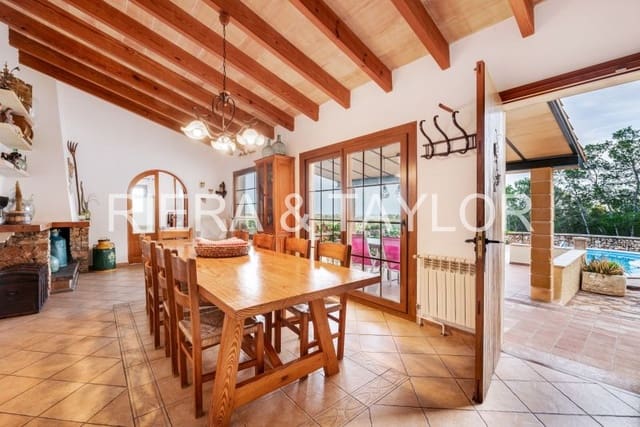4 soveværelse Finca/Landehus til salg i Cala Murada, Manacor - € 1.490.000 (Ref: 8200976)