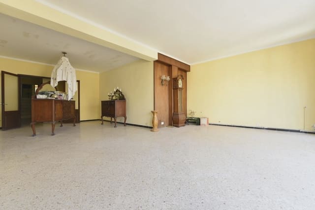 Villa til salgs i Manacor - € 1 000 000 (Ref: 8207750)