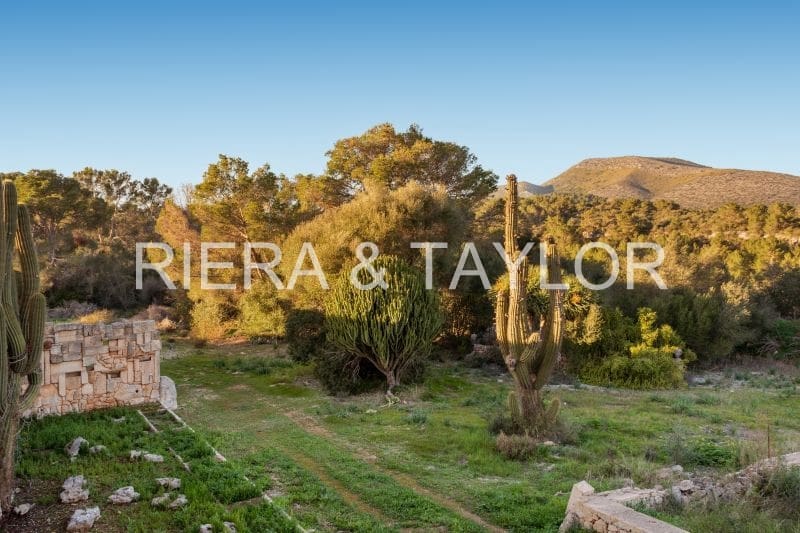 19 soveværelse Finca/Landehus til salg i Calas de Mallorca - € 6.900.000 (Ref: 8215556)