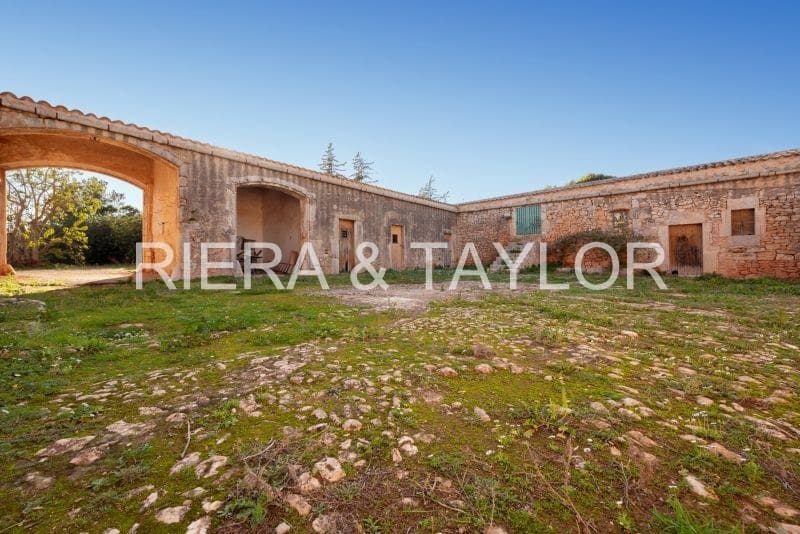 19 soveværelse Finca/Landehus til salg i Calas de Mallorca - € 6.900.000 (Ref: 8215556)