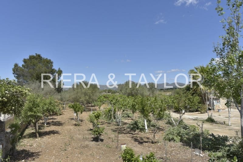 3 soveværelse Finca/Landehus til salg i Son Carrio - € 330.000 (Ref: 8248021)