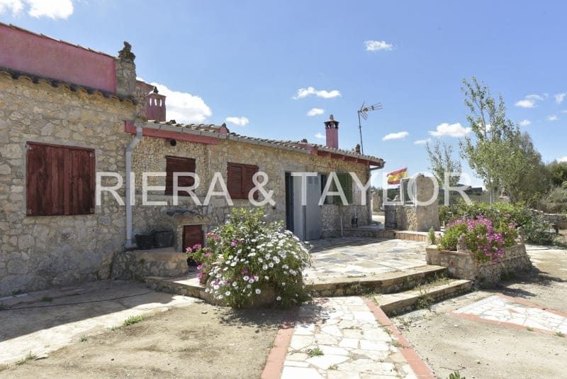 3 soveværelse Finca/Landehus til salg i Son Carrio - € 330.000 (Ref: 8248021)