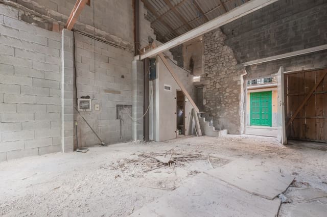 Byhus til salg i Manacor - € 140.000 (Ref: 8354418)