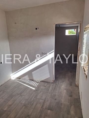 3 bedroom Finca/Country House for sale in Manacor - € 265,000 (Ref: 8405885)