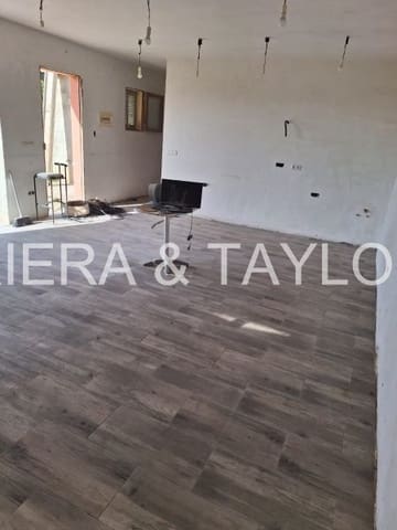 3 bedroom Finca/Country House for sale in Manacor - € 265,000 (Ref: 8405885)