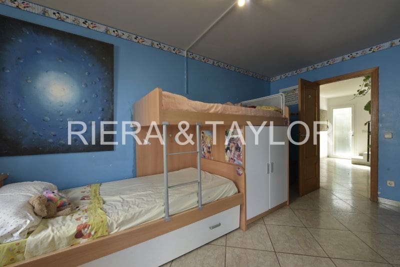 3 bedroom Townhouse for sale in Portocolom - € 615,000 (Ref: 8408598)