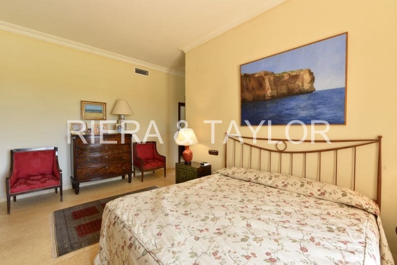 4 bedroom Finca/Country House for sale in Portocristo / Port de Manacor - € 2,975,000 (Ref: 8510751)