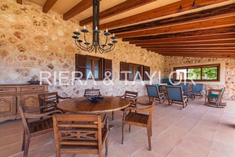 4 bedroom Finca/Country House for sale in Portocristo / Port de Manacor - € 2,975,000 (Ref: 8510751)