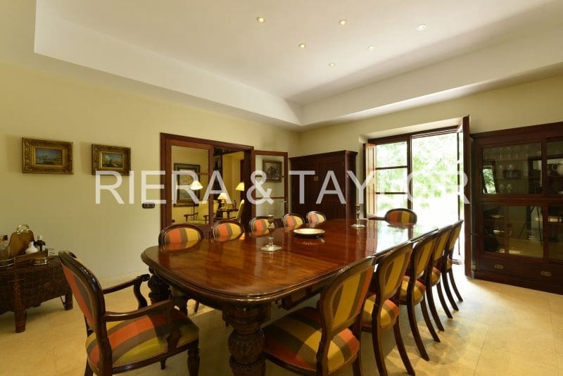 4 bedroom Finca/Country House for sale in Portocristo / Port de Manacor - € 2,975,000 (Ref: 8510751)