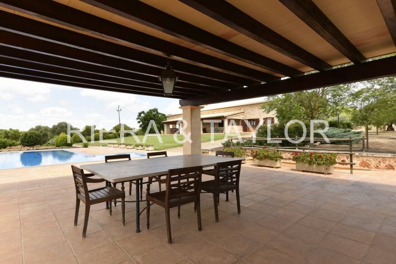 4 bedroom Finca/Country House for sale in Portocristo / Port de Manacor - € 2,975,000 (Ref: 8510751)