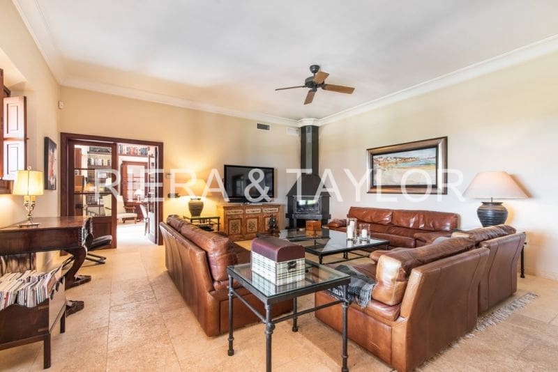 4 bedroom Finca/Country House for sale in Portocristo / Port de Manacor - € 2,975,000 (Ref: 8510751)