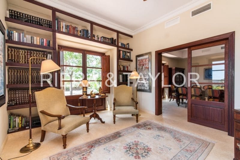 4 bedroom Finca/Country House for sale in Portocristo / Port de Manacor - € 2,975,000 (Ref: 8510751)