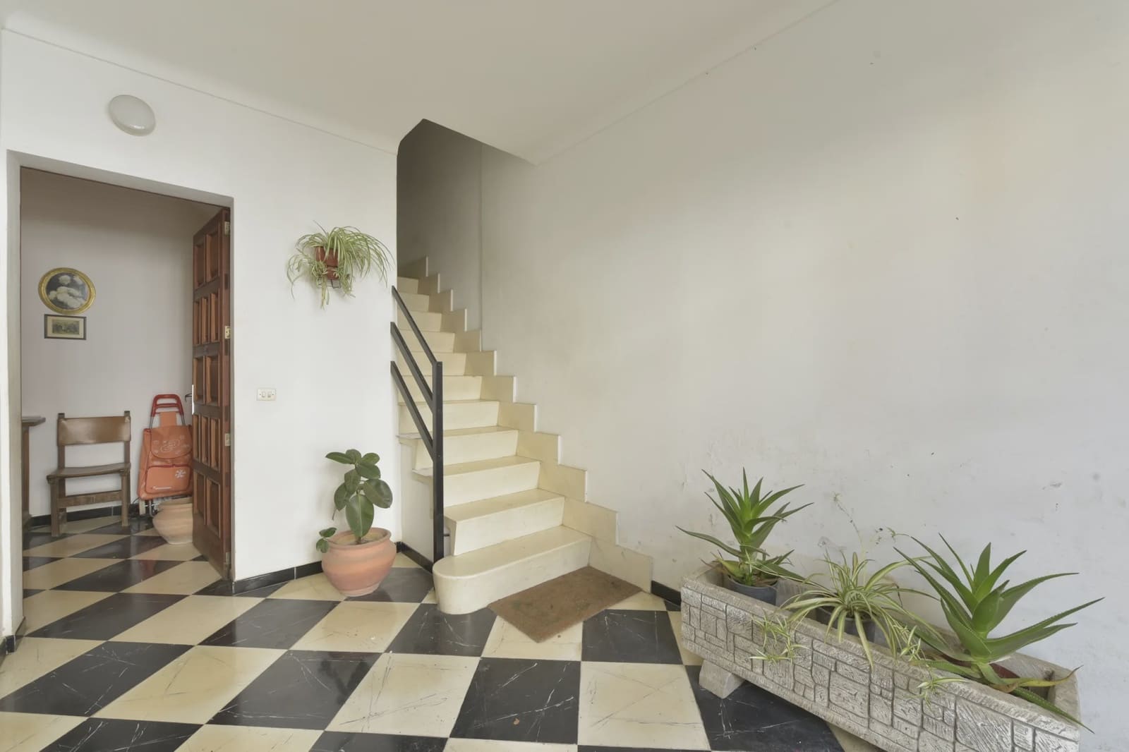 9 bedroom Townhouse for sale in Arta - € 640,000 (Ref: 8560791)