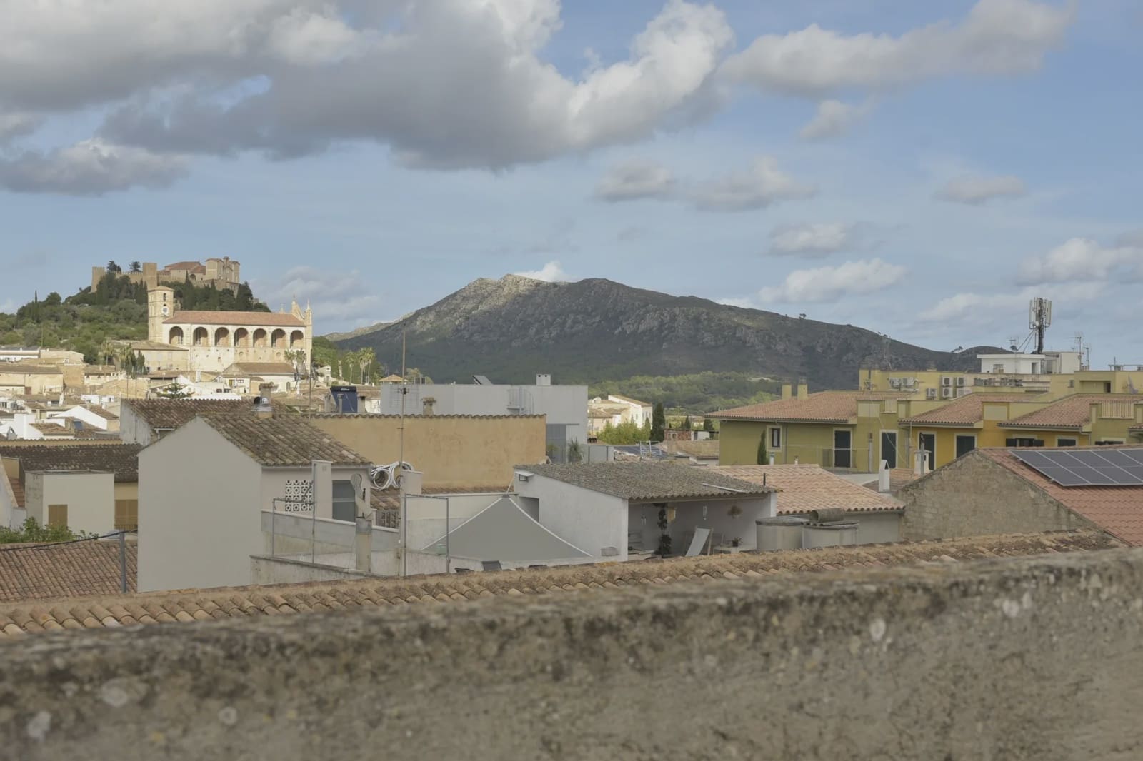 9 bedroom Townhouse for sale in Arta - € 640,000 (Ref: 8560791)