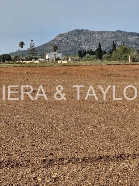 Ubebygd land til salgs i Llubi - € 299 000 (Ref: 8583554)