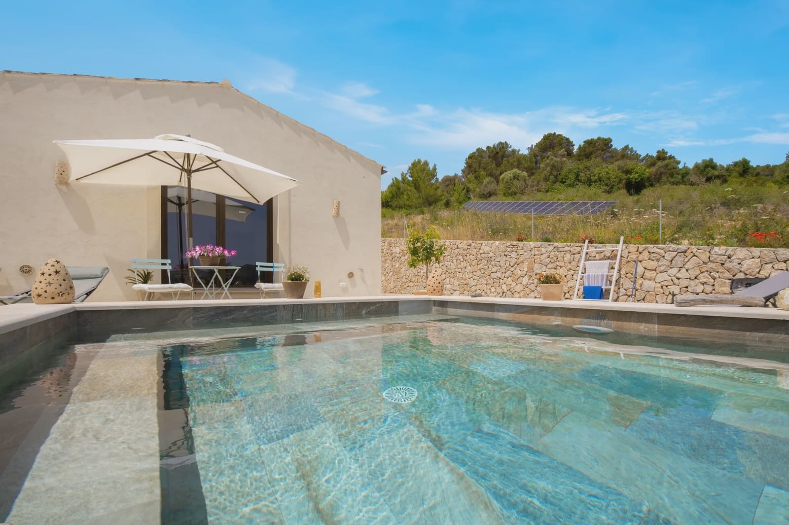 2 soveværelse Finca/Landehus til salg i Son Macia med swimmingpool - € 525.000 (Ref: 8583555)