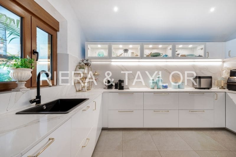 5 soveværelse Byhus til salg i Son Servera - € 850.000 (Ref: 8607622)