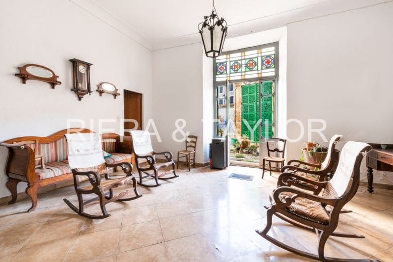 9 soveværelse Byhus til salg i Manacor - € 1.600.000 (Ref: 8633895)