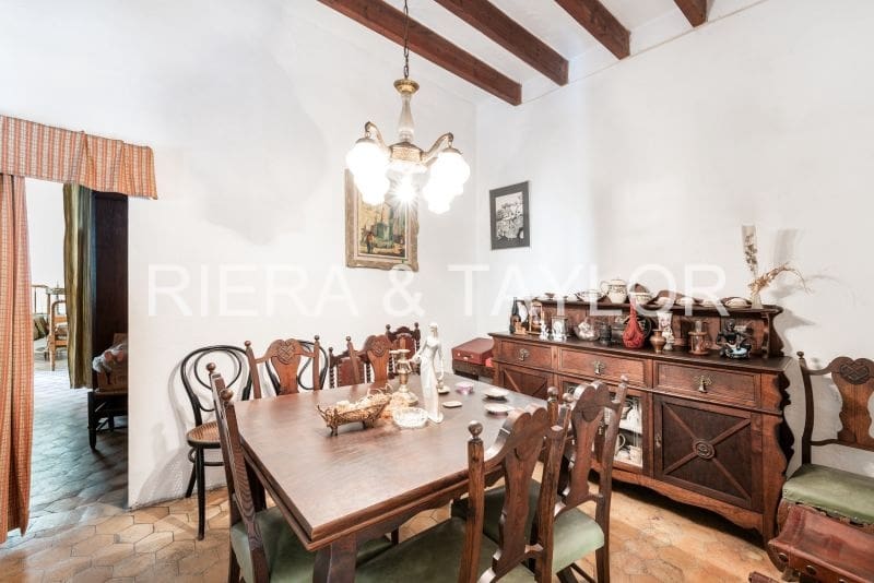 9 soveværelse Byhus til salg i Manacor - € 1.600.000 (Ref: 8633895)