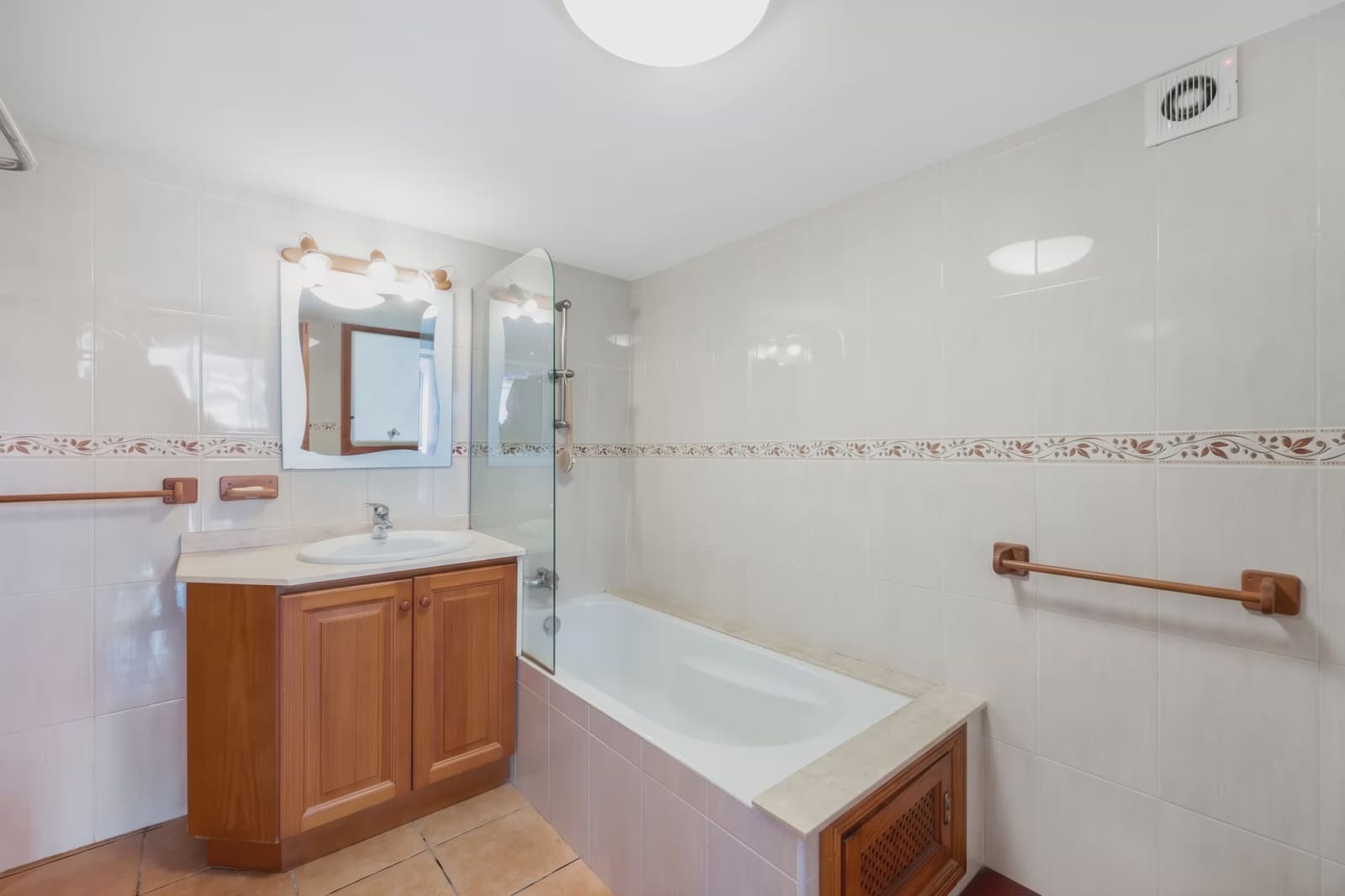 4 soveværelse Finca/Landehus til salg i Manacor med garage - € 669.000 (Ref: 8680888)