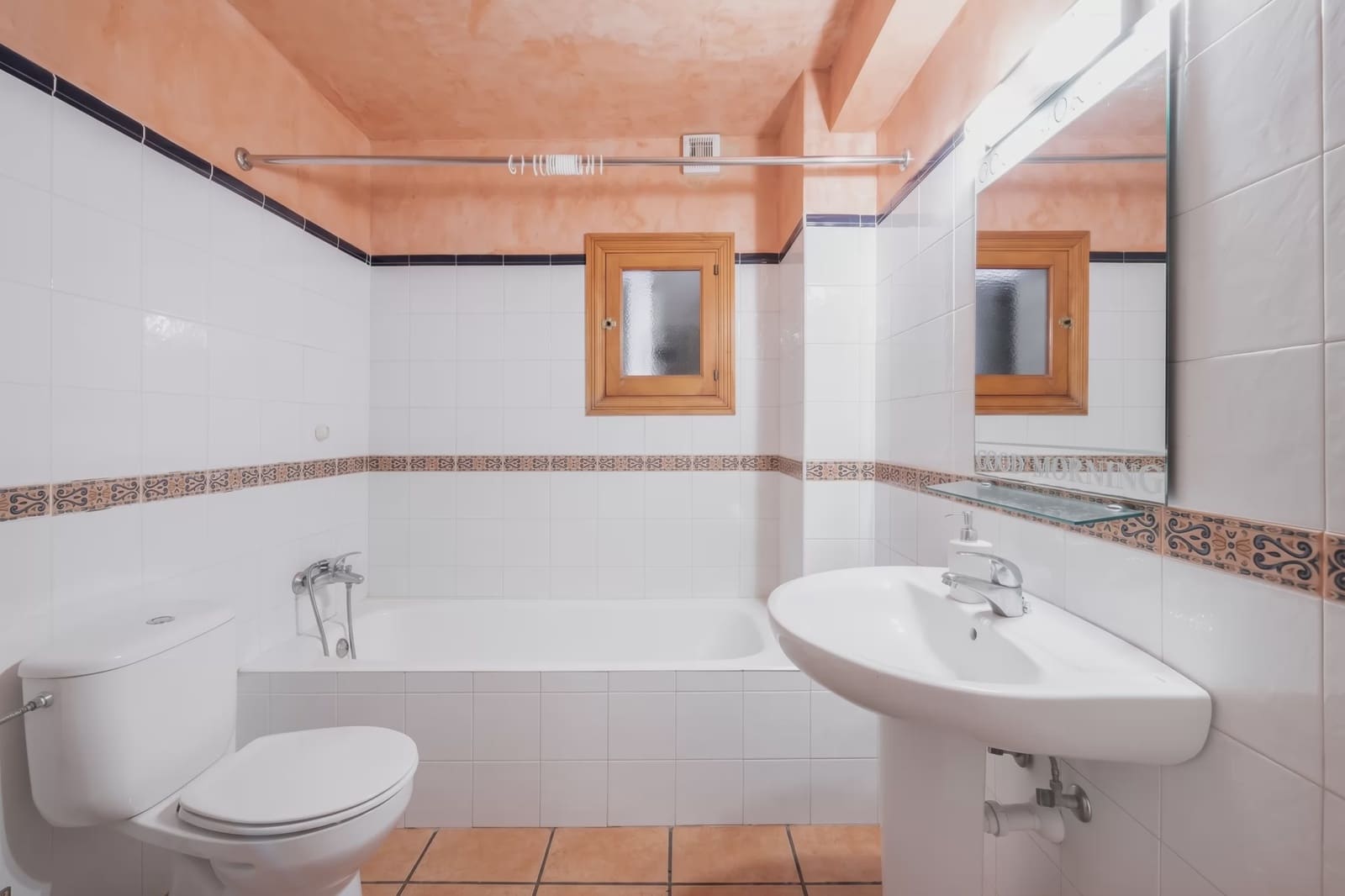4 soveværelse Finca/Landehus til salg i Manacor med garage - € 669.000 (Ref: 8680888)