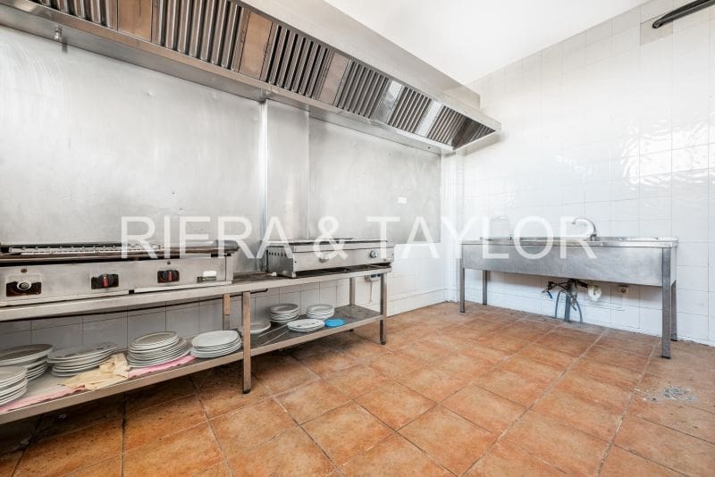 Erhverv til salg i Cala Mandia - € 600.000 (Ref: 8687038)