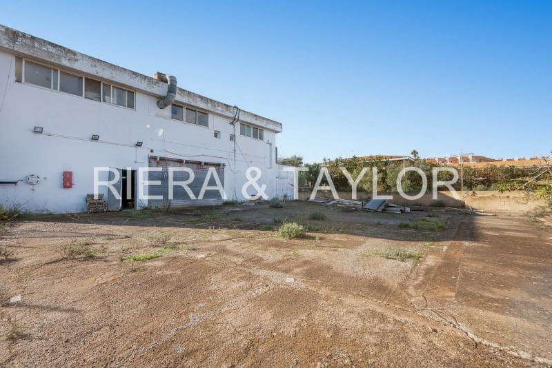 Erhverv til salg i Cala Mandia - € 600.000 (Ref: 8687038)