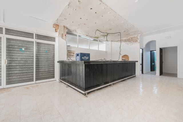 Commercieel te koop in Cala Mandia, Manacor - € 600.000 (Ref: 8687038)