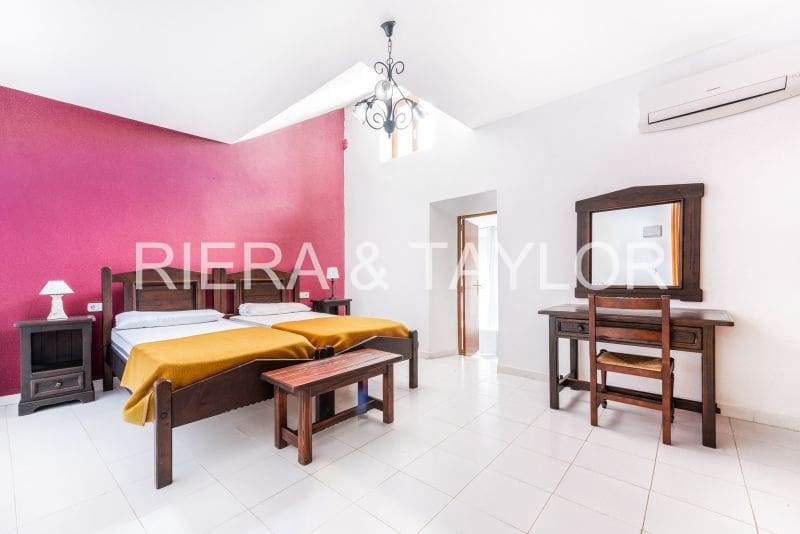 21 soveværelse Hotel til salg i Sencelles - € 6.999.000 (Ref: 8690691)