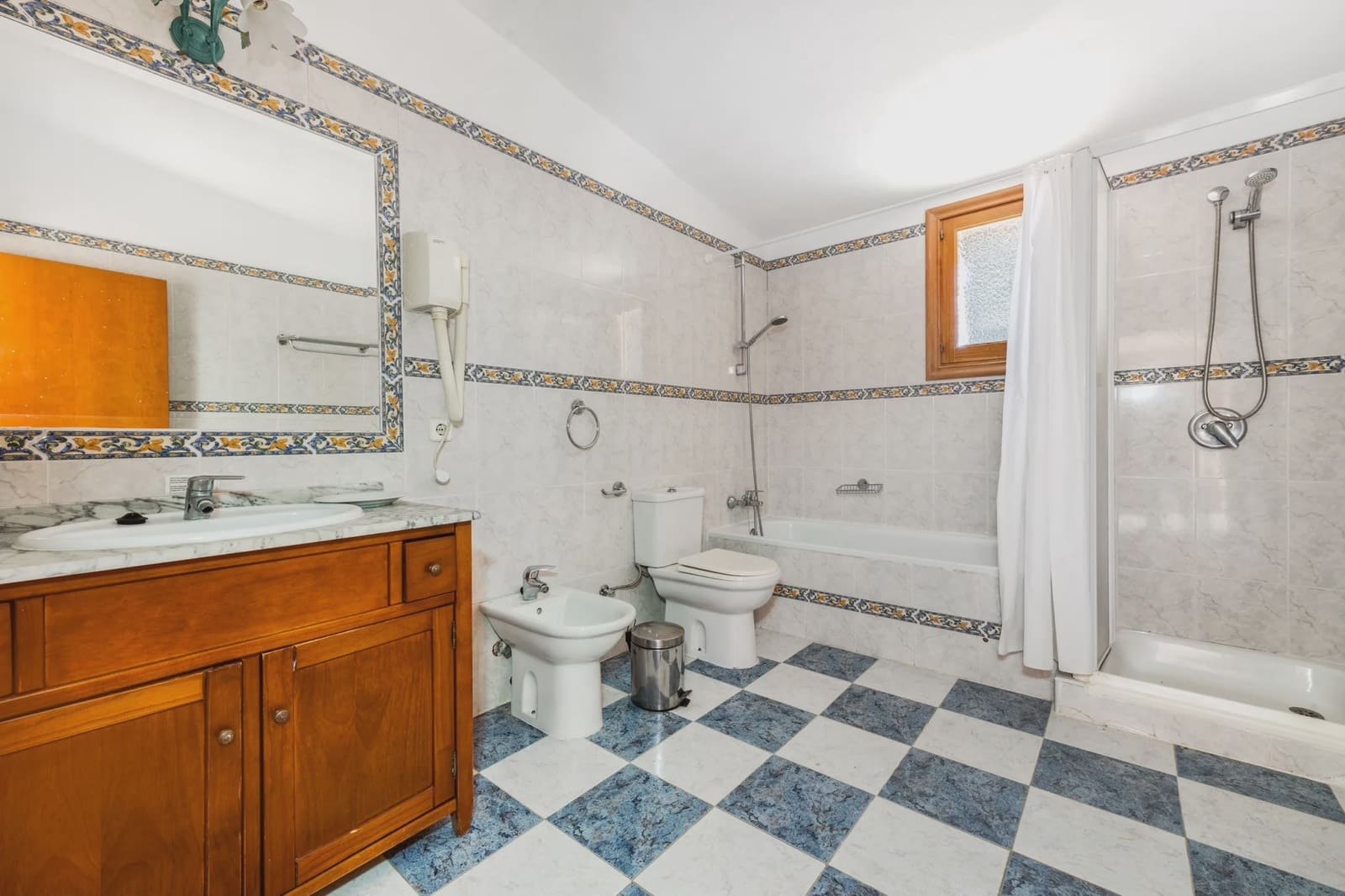 21 bedroom Hotel for sale in Sencelles - € 6,999,000 (Ref: 8690691)