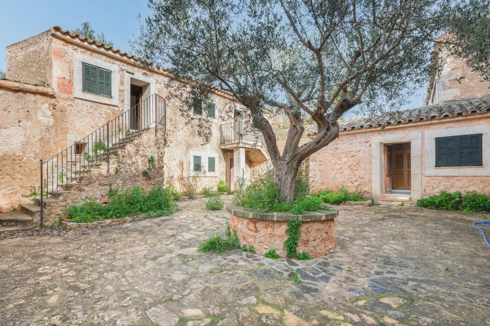 21 bedroom Hotel for sale in Sencelles - € 6,999,000 (Ref: 8690691)