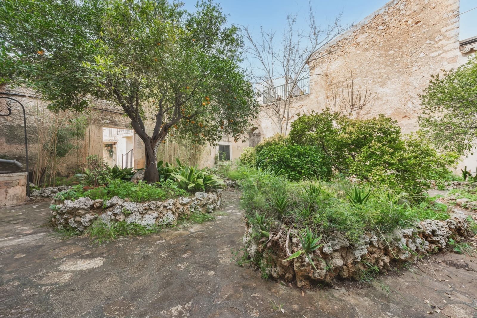 21 bedroom Hotel for sale in Sencelles - € 6,999,000 (Ref: 8690691)