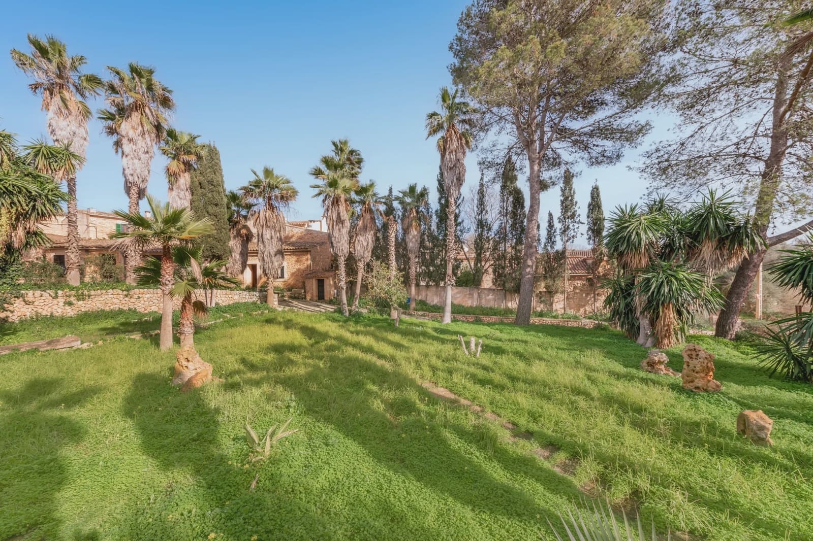 21 bedroom Hotel for sale in Sencelles - € 6,999,000 (Ref: 8690691)