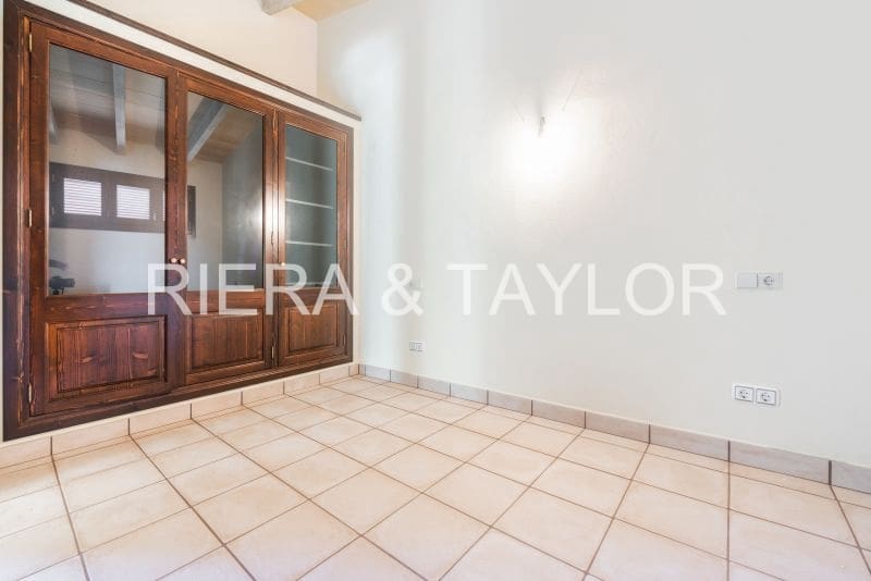 8 soveværelse Byhus til salg i Capdepera - € 585.000 (Ref: 8695289)