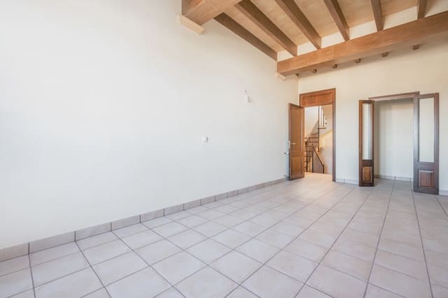 8 soveværelse Byhus til salg i Capdepera - € 660.000 (Ref: 8695289)