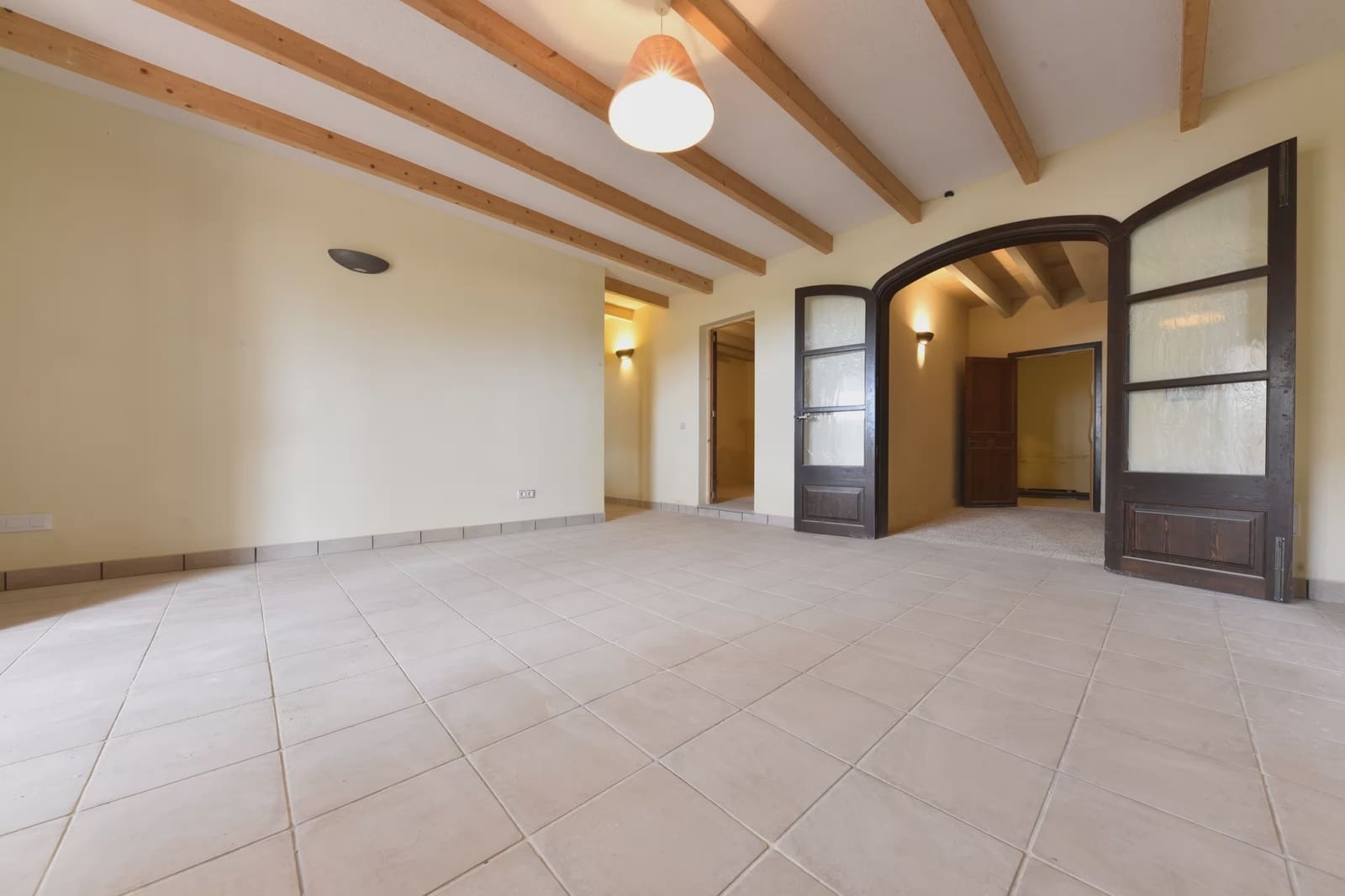 8 bedroom Townhouse for sale in Capdepera - € 660,000 (Ref: 8695289)
