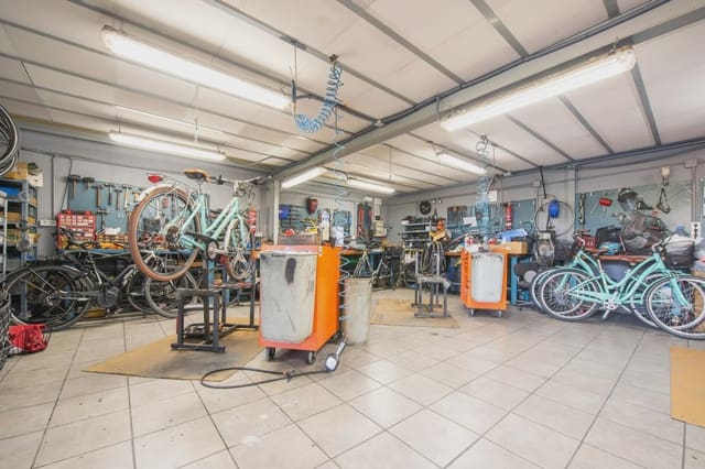 Komercyjne na sprzedaż w Alcúdia - 550 000 € (Ref: 8718445)