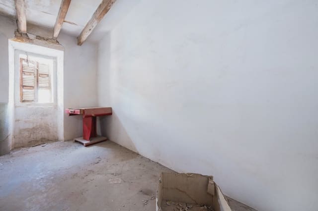 Dom na sprzedaż w Vilafranca de Bonany - 190 000 € (Ref: 8826179)