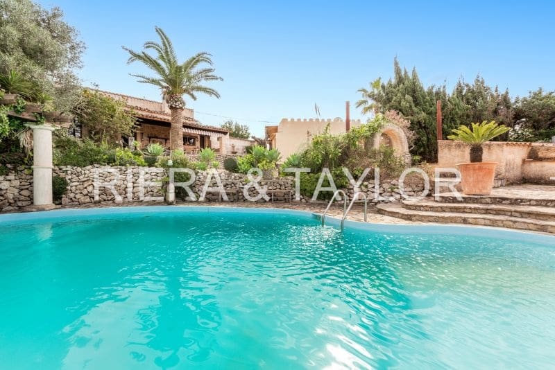 5 soveværelse Finca/Landehus til salg i Son Macia - € 1.225.000 (Ref: 8835797)