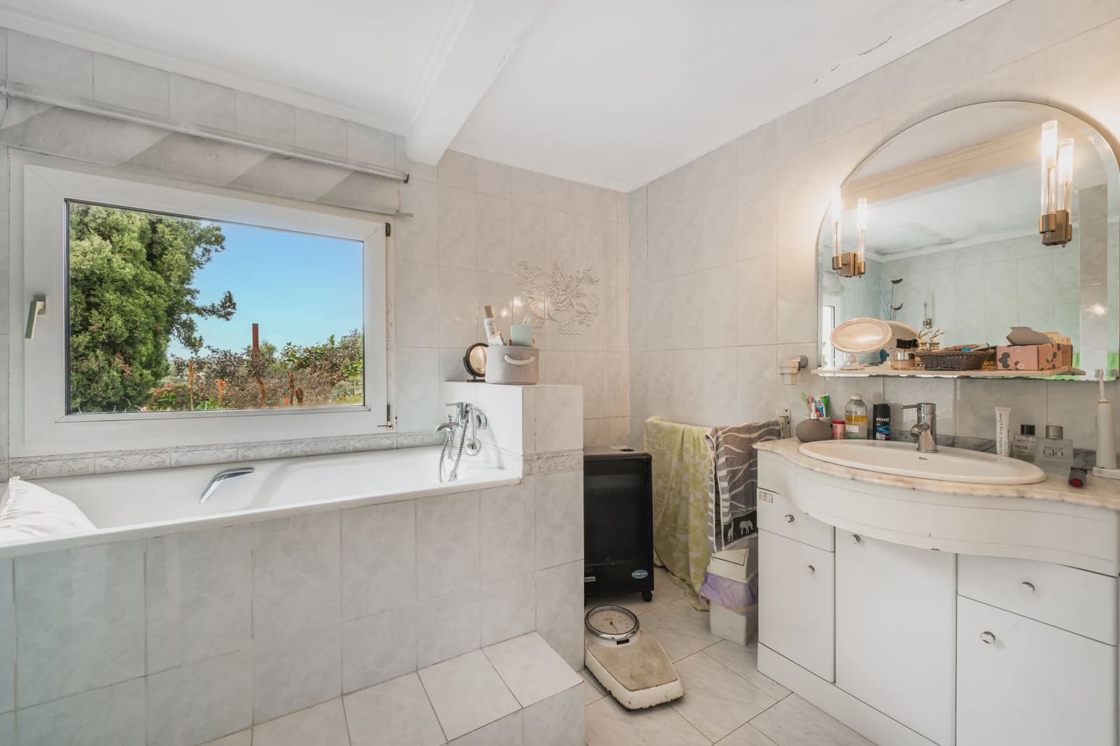5 soveværelse Finca/Landehus til salg i Son Macia med swimmingpool - € 1.225.000 (Ref: 8835797)