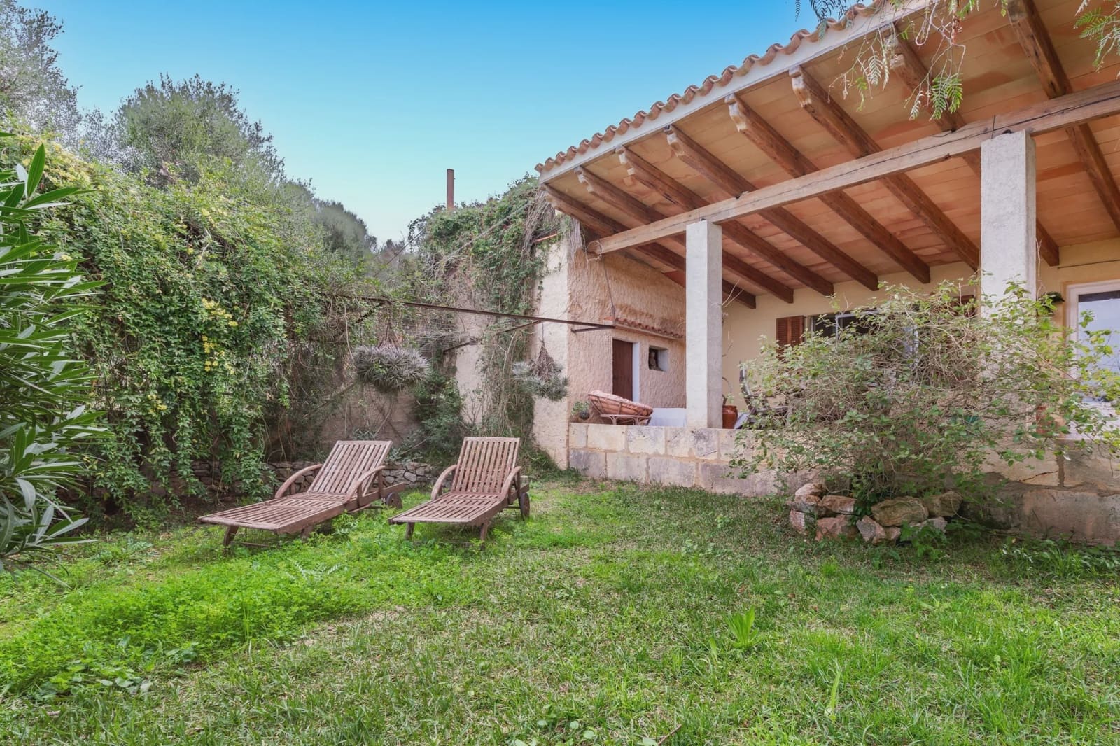 5 soveværelse Finca/Landehus til salg i Son Macia med swimmingpool - € 1.225.000 (Ref: 8835797)