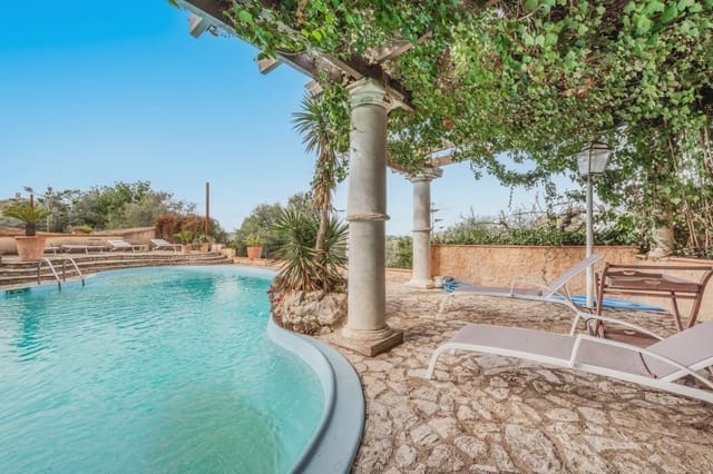 5 soveværelse Finca/Landehus til salg i Son Macia, Manacor med swimmingpool - € 1.225.000 (Ref: 8835797)
