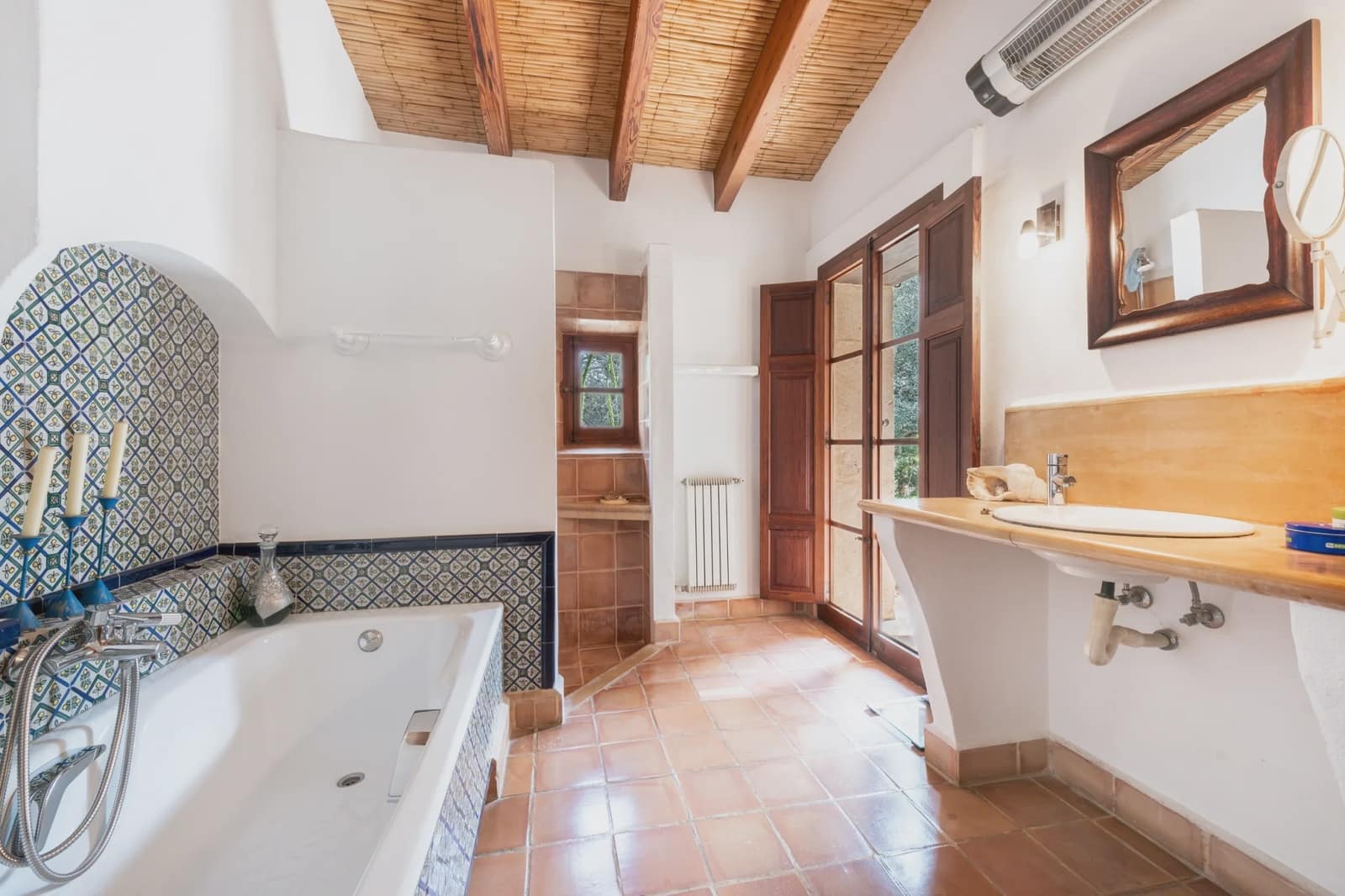 5 soveværelse Finca/Landehus til salg i Son Macia med swimmingpool - € 1.225.000 (Ref: 8835797)