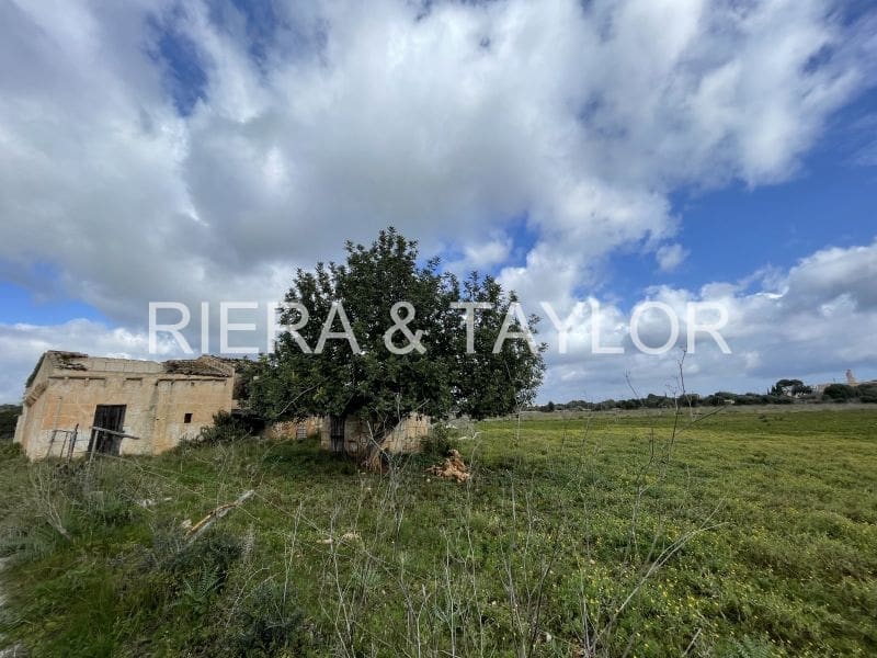 Finka/Dom wiejski na sprzedaż w S'Illot - 375 000 € (Ref: 8837042)