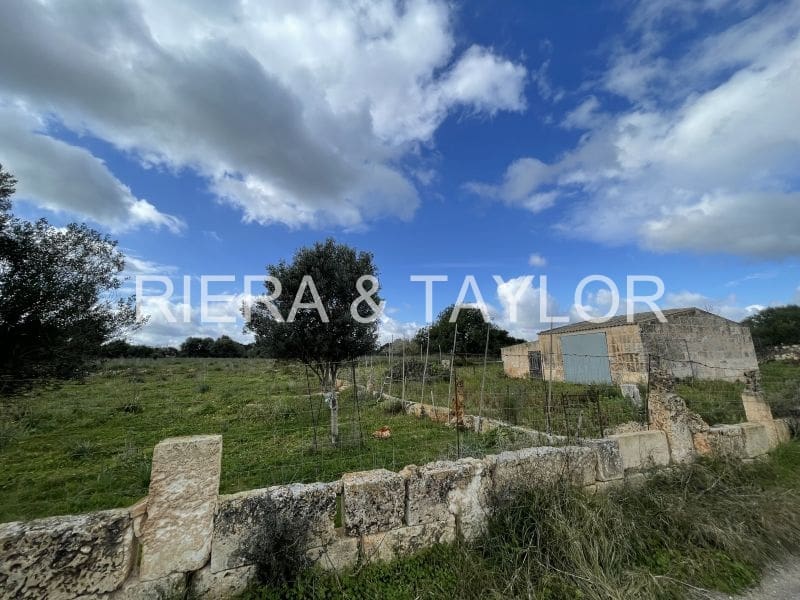 Finka/Dom wiejski na sprzedaż w S'Illot - 375 000 € (Ref: 8837042)