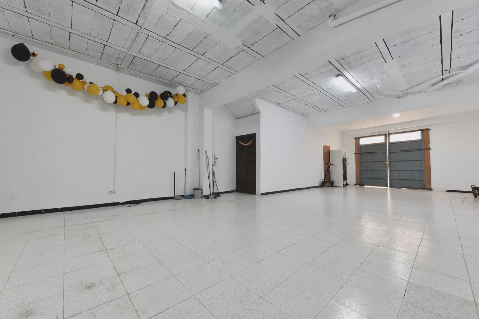 6 bedroom Townhouse for sale in Petra - € 336,000 (Ref: 8837442)